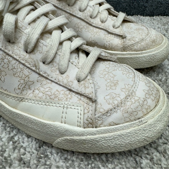 Nike Blazer Low 77 SE Daisy Jacquard Sesame Shoes DR9955 100 women's size 11 - Picture 6 of 8